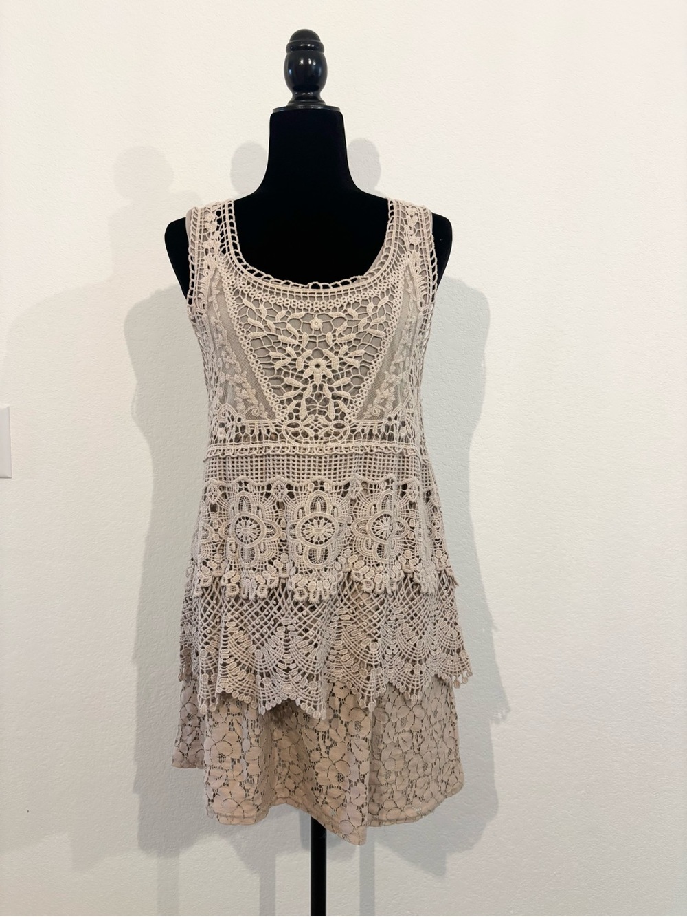 Noelle Crochet Lace Tank Top in Light Taupe
